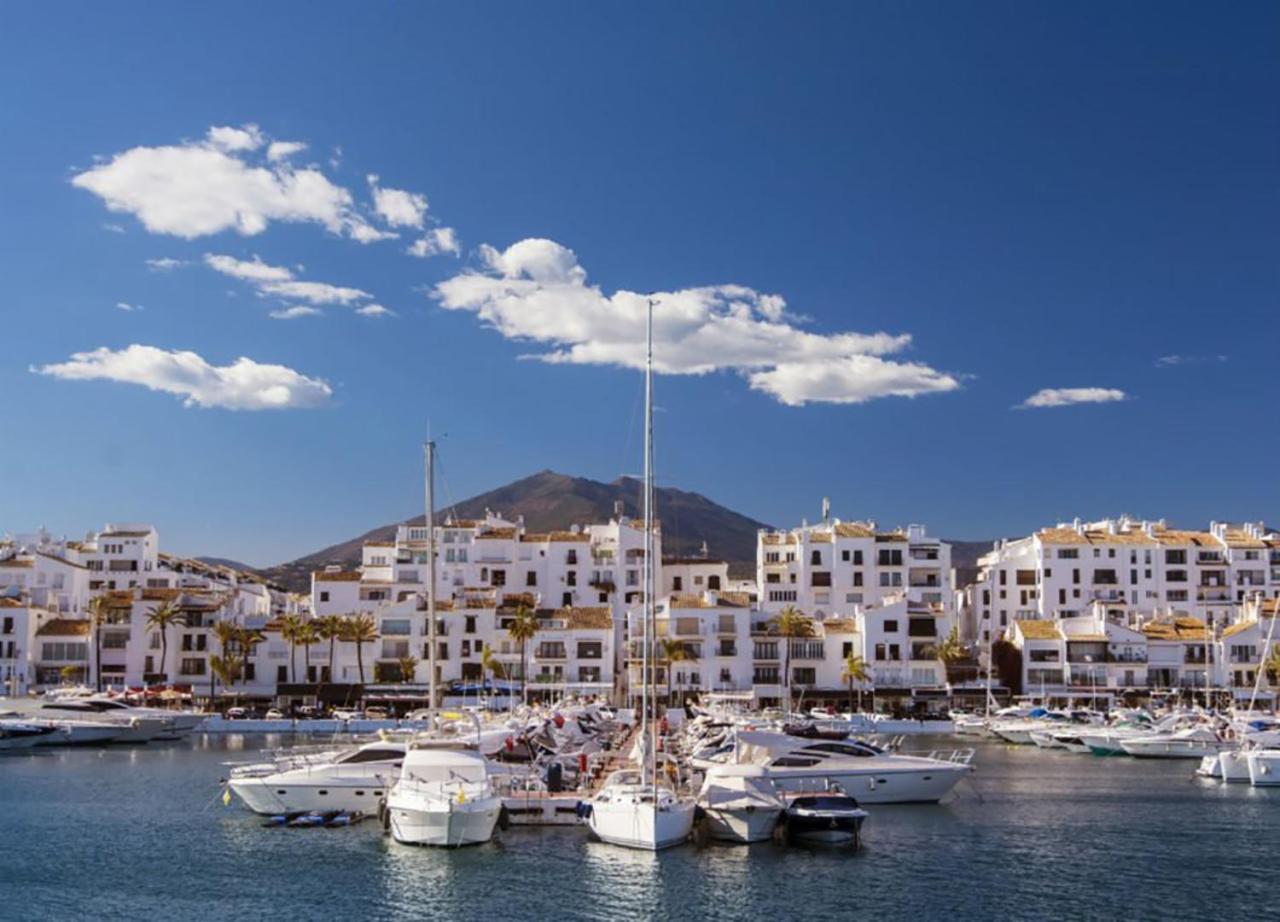 Iron House - Golden Mile Penthouse Bathtub Puente Apartment Marbella