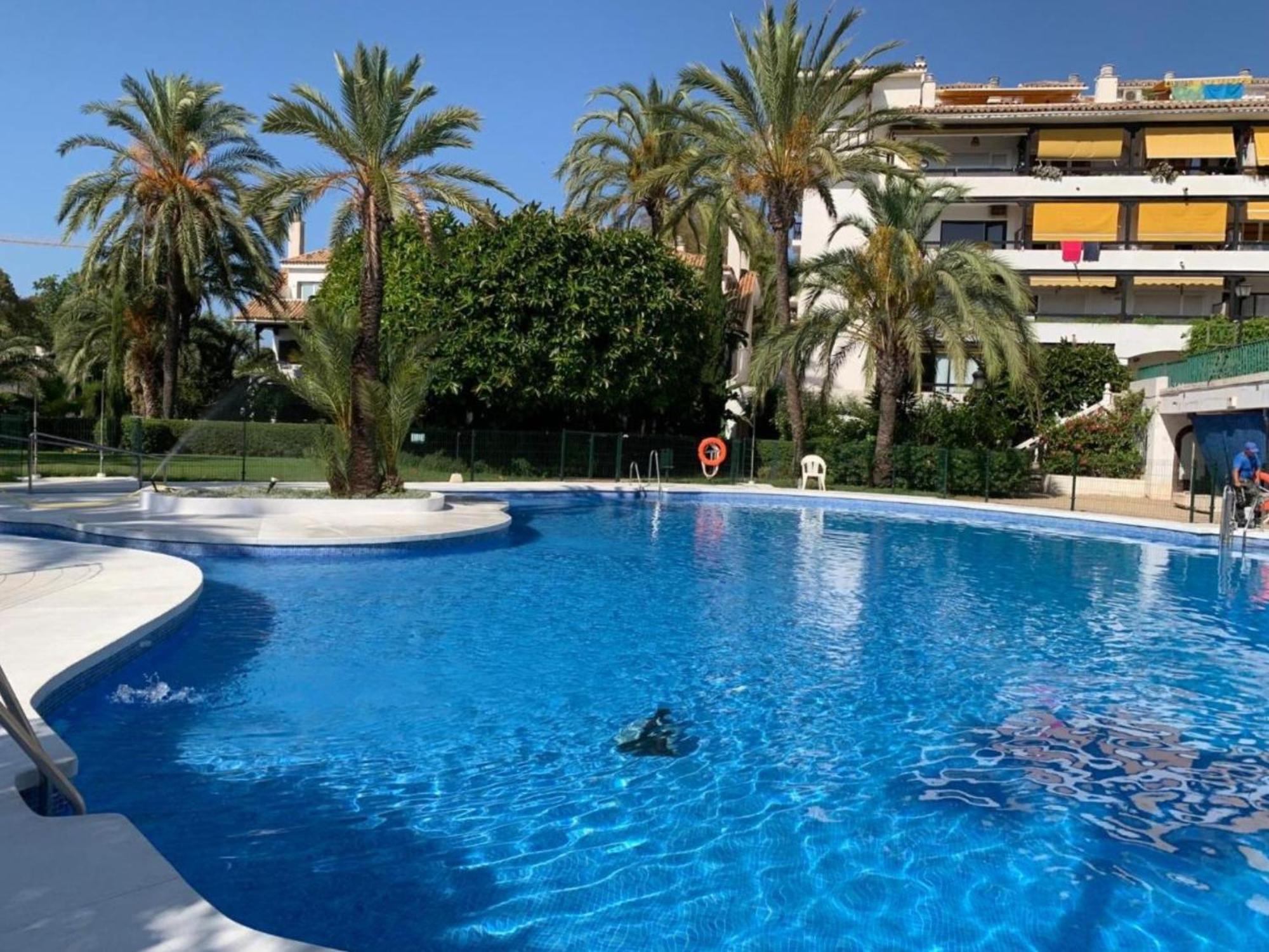 Iron House - Golden Mile Penthouse Bathtub Puente * Marbella