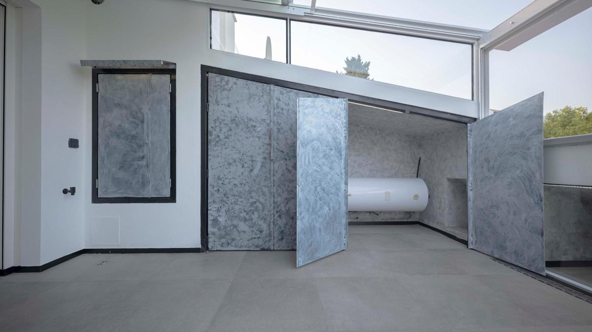 Iron House - Golden Mile Penthouse Bathtub Puente Apartment Marbella